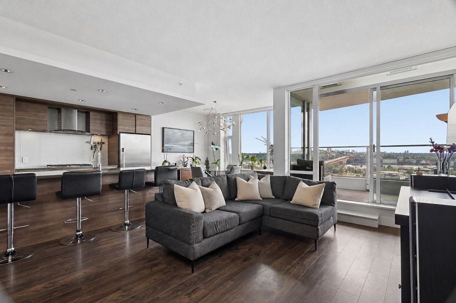2303 1550 Fern Street North Vancouver, BC - 1