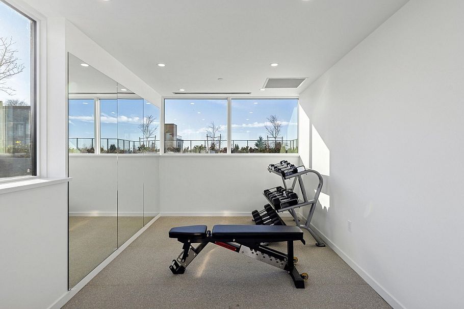 608 8415 Granville Street Vancouver, BC - 5