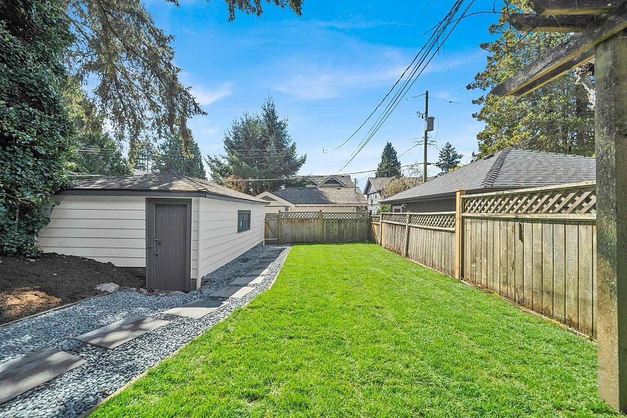 4080 W 35th Avenue Vancouver, BC - 24