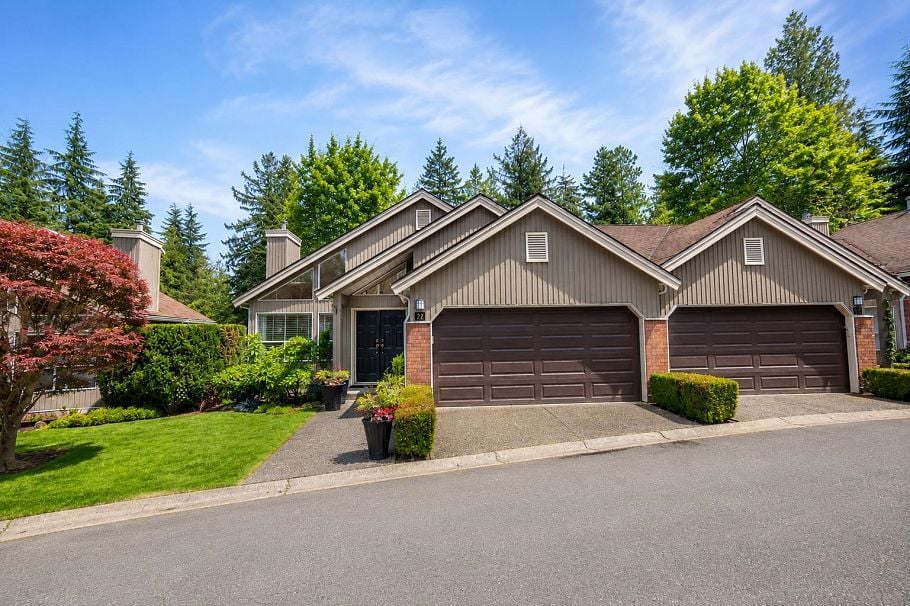 22 4055 Indian River Drive North Vancouver, BC - 1