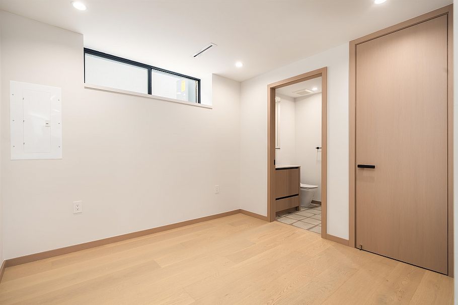 2 1448 E 30th Avenue Vancouver, BC - 20