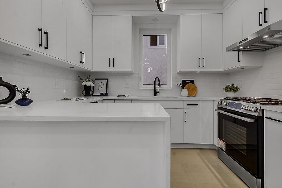 583 E 60th Avenue Vancouver, BC - 12