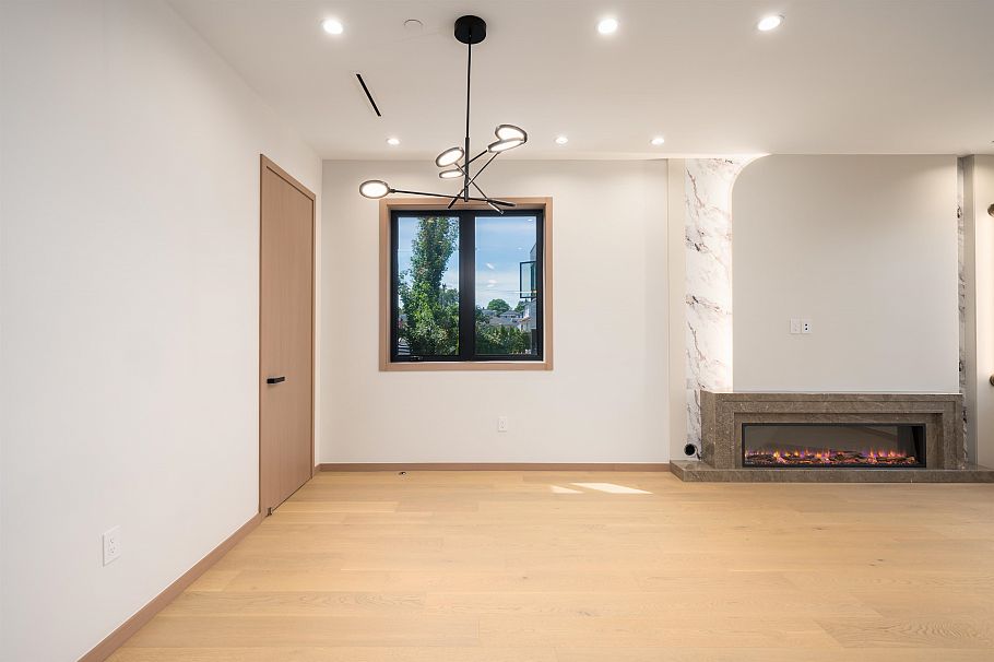 1 1448 E 30th Avenue Vancouver, BC - 9