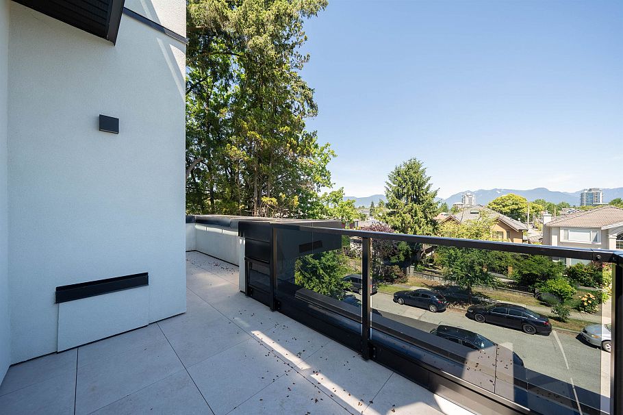 1 1450 E 30th Avenue Vancouver, BC - 20