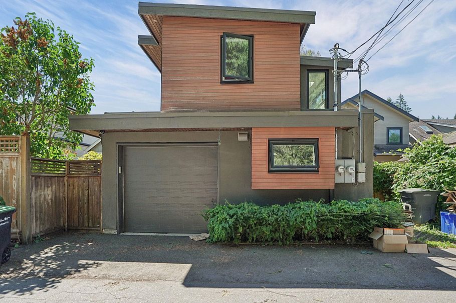 4481 W 15th Avenue Vancouver, BC - 40