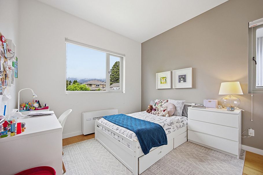 364 W 15th Street North Vancouver, BC - 14