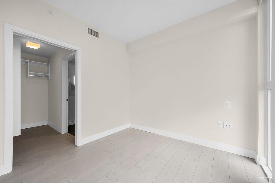 2406 3538 Sawmill Crescent Vancouver, BC - 10
