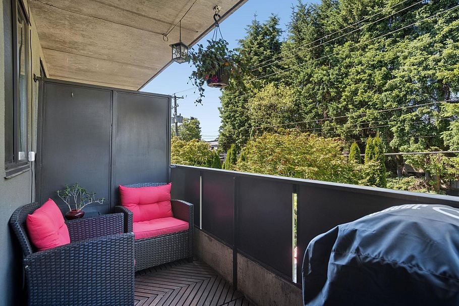 202 1867 West 3rd Avenue Vancouver, BC - 30
