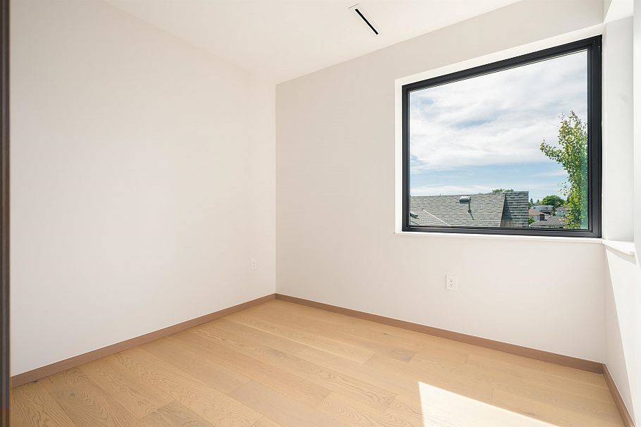 2 1448 E 30th Avenue Vancouver, BC - 15