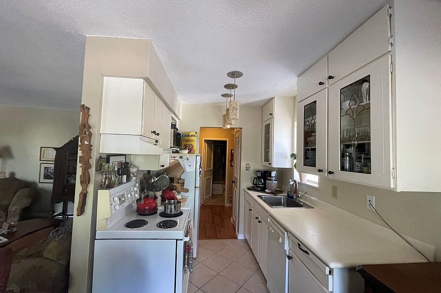 11 140 E 20 Street North Vancouver, BC - 6