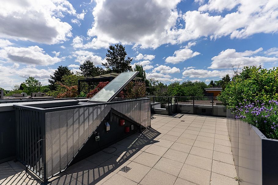 637 Victoria Drive Vancouver, BC - 26