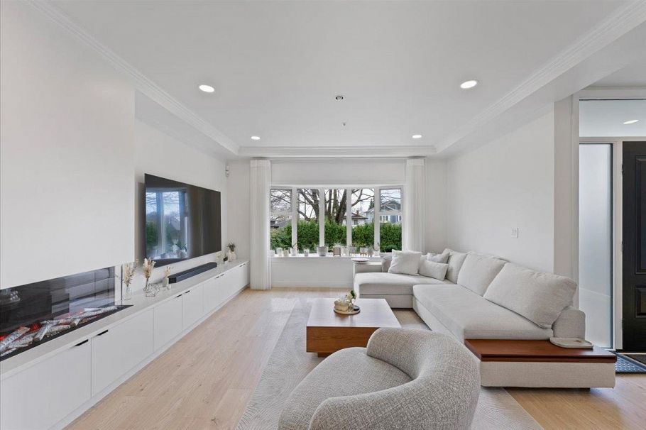 817 W 60th Avenue Vancouver, BC - 7