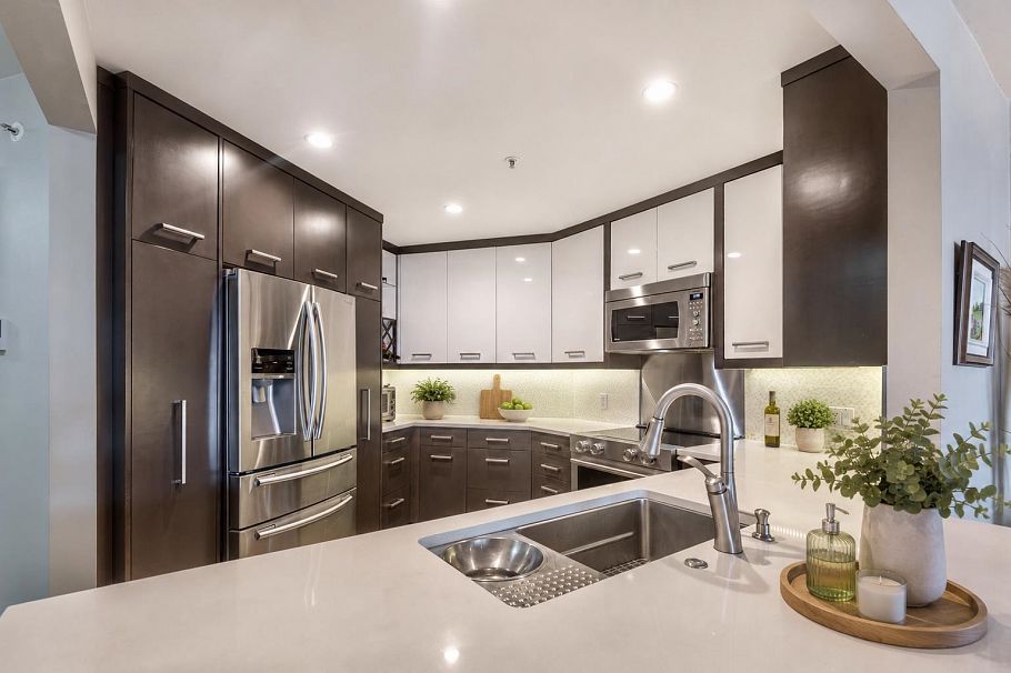 310 1236 W 8th Avenue Vancouver, BC - 12