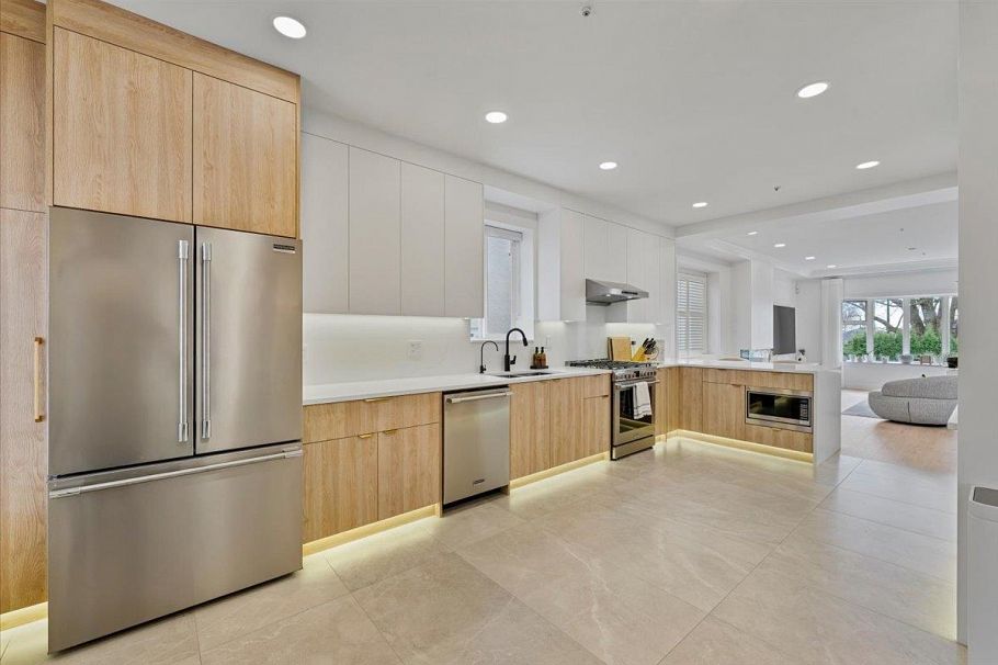 817 W 60th Avenue Vancouver, BC - 12