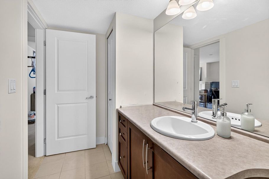 311 5725 Agronomy Road Vancouver, BC - 21