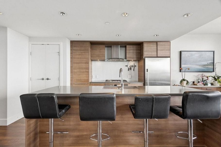 2303 1550 Fern Street North Vancouver, BC - 14