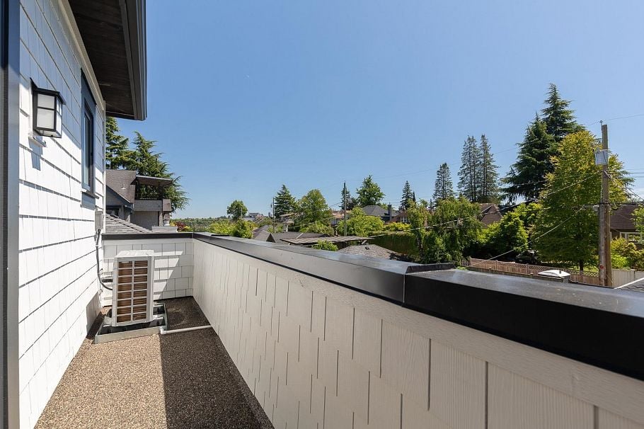 2886 W 29th Avenue Vancouver, BC - 13