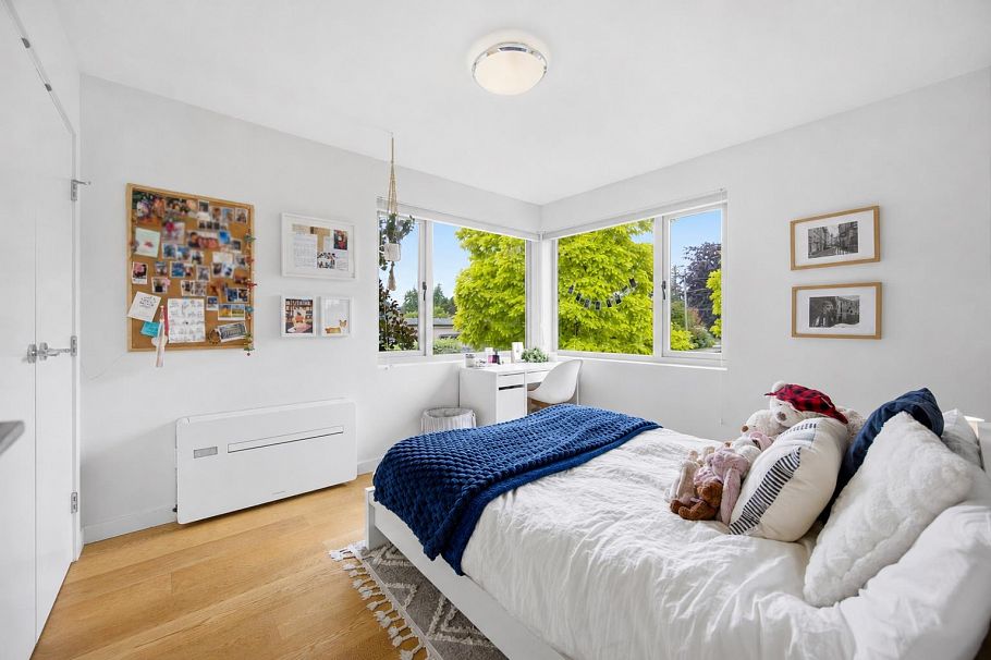 364 W 15th Street North Vancouver, BC - 15