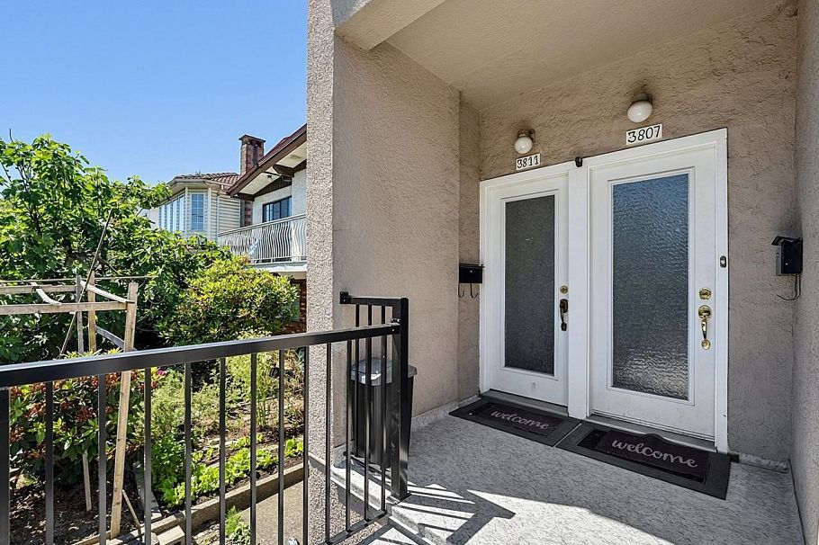 3807 Victoria Drive Vancouver, BC - 2