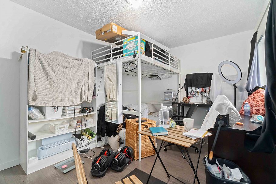 5735 Earles Street Vancouver, BC - 19