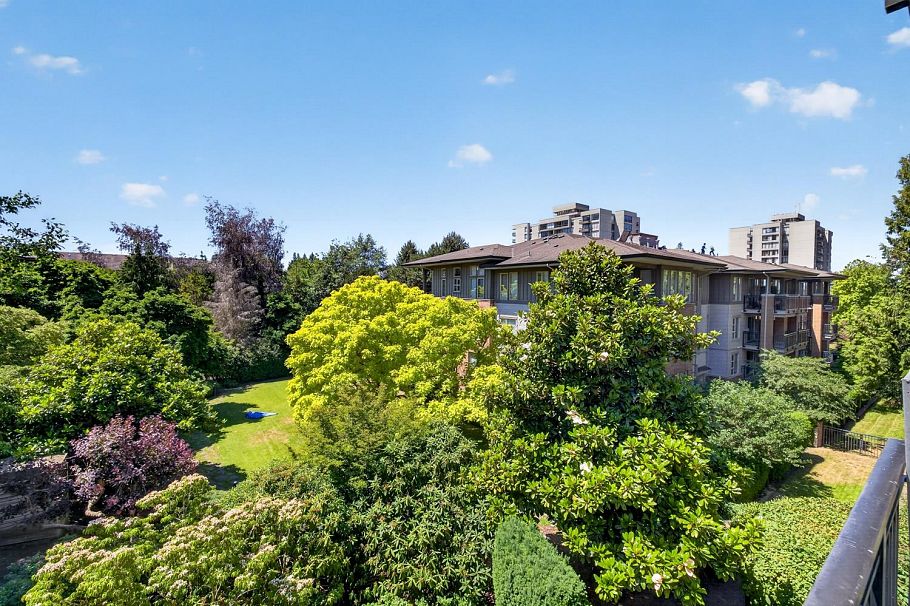 311 5725 Agronomy Road Vancouver, BC - 10
