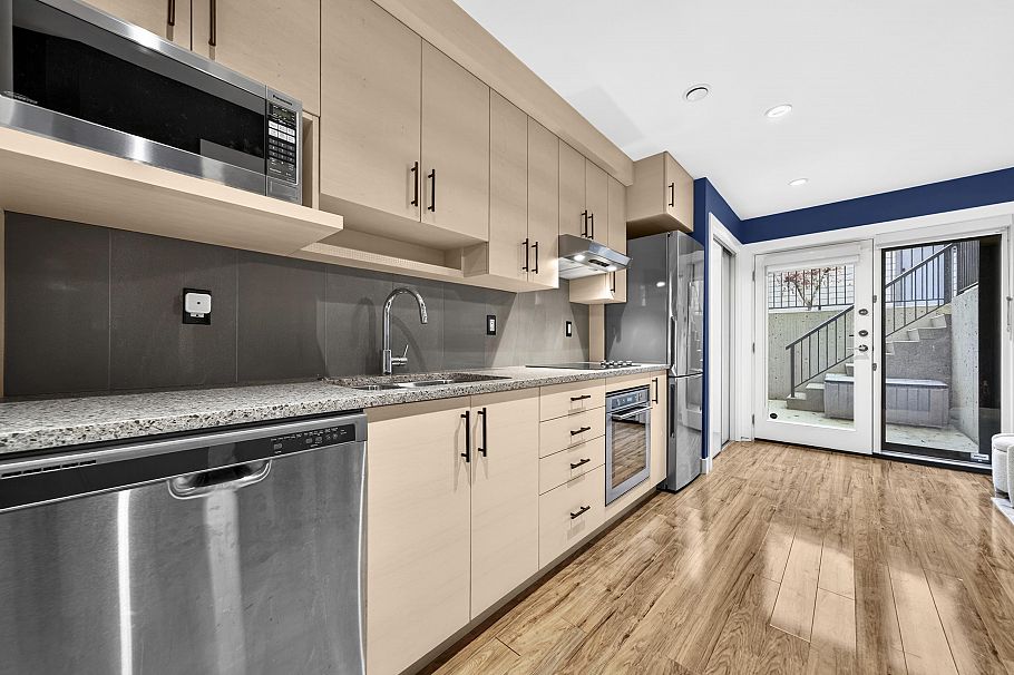 969 W 18th Avenue Vancouver, BC - 26