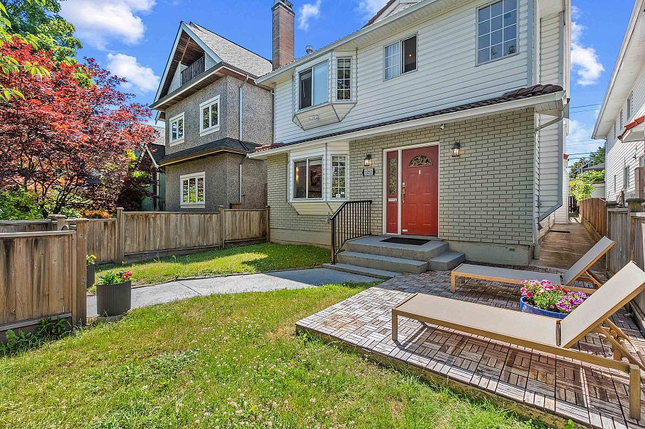 1050 E 10th Avenue Vancouver, BC - 1