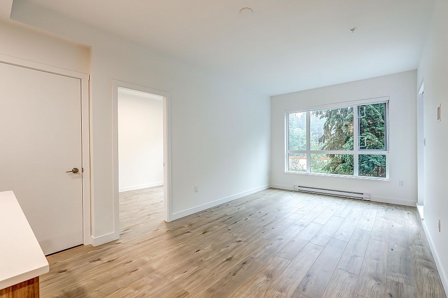 206 3594 Malsum Drive North Vancouver, BC - 5