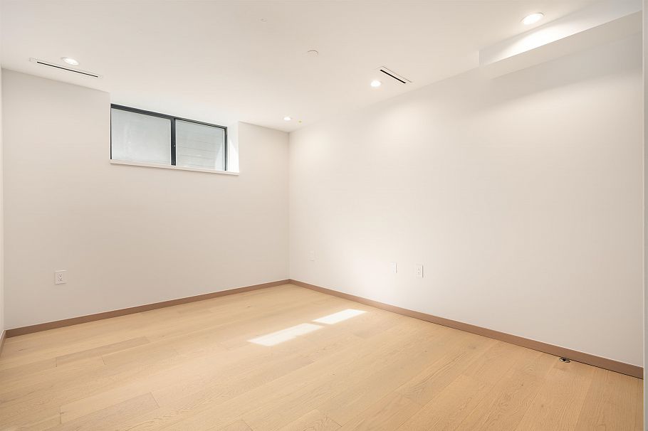 2 1448 E 30th Avenue Vancouver, BC - 19