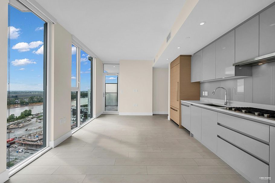 2406 3538 Sawmill Crescent Vancouver, BC - 4