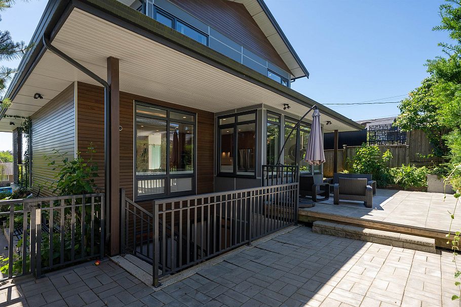 812 E 6th Street North Vancouver, BC - 23