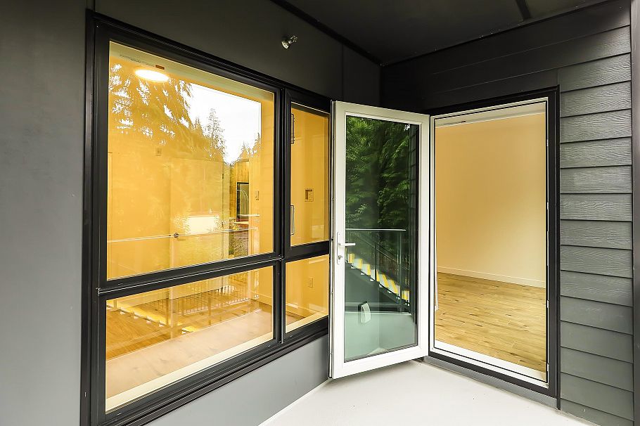 206 3594 Malsum Drive North Vancouver, BC - 25