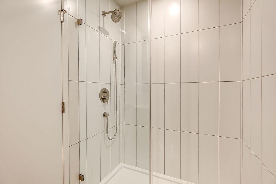 206 3594 Malsum Drive North Vancouver, BC - 21