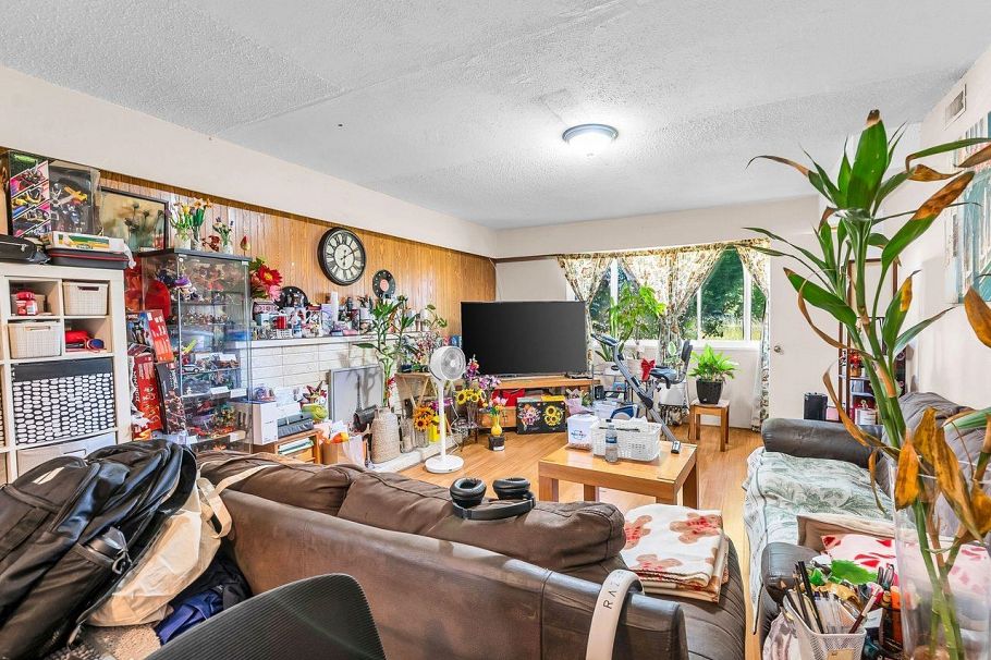 1205 E 49th Avenue Vancouver, BC - 28