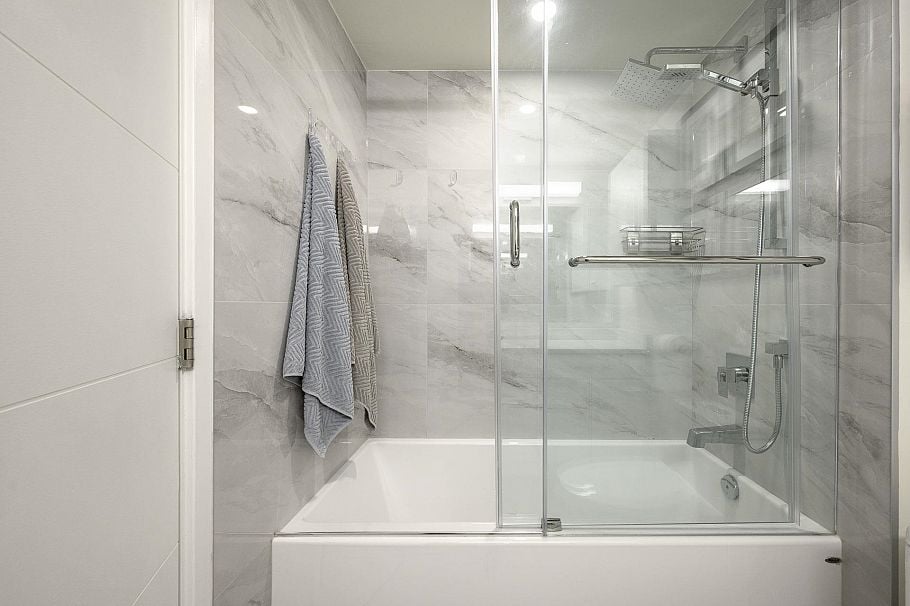 316 1385 Draycott Road North Vancouver, BC - 19