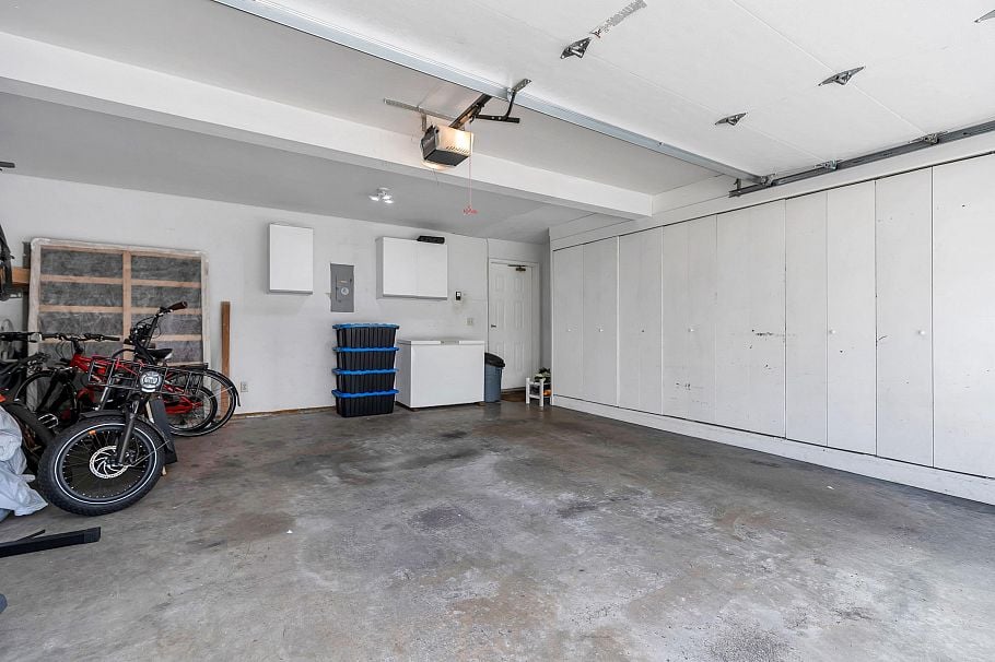 304 223 E Keith Road North Vancouver, BC - 37