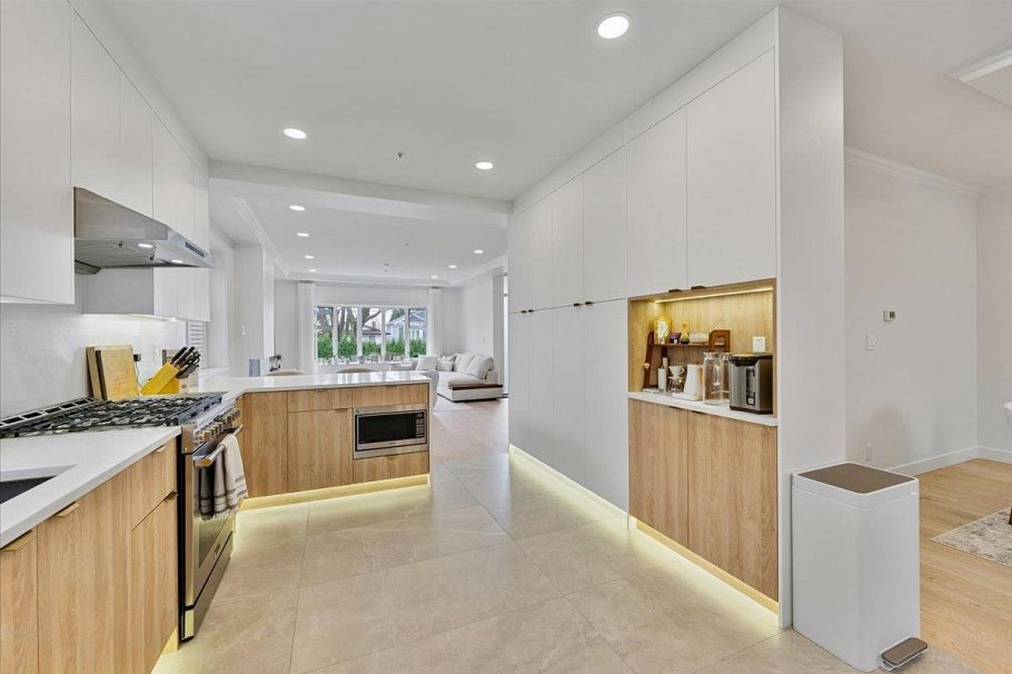817 W 60th Avenue Vancouver, BC - 15