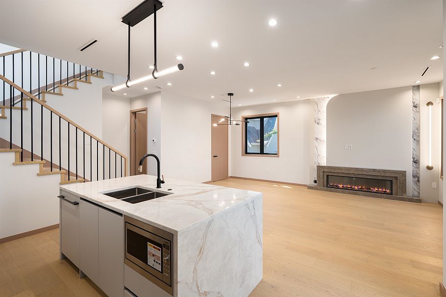 1 1448 E 30th Avenue Vancouver, BC - 4