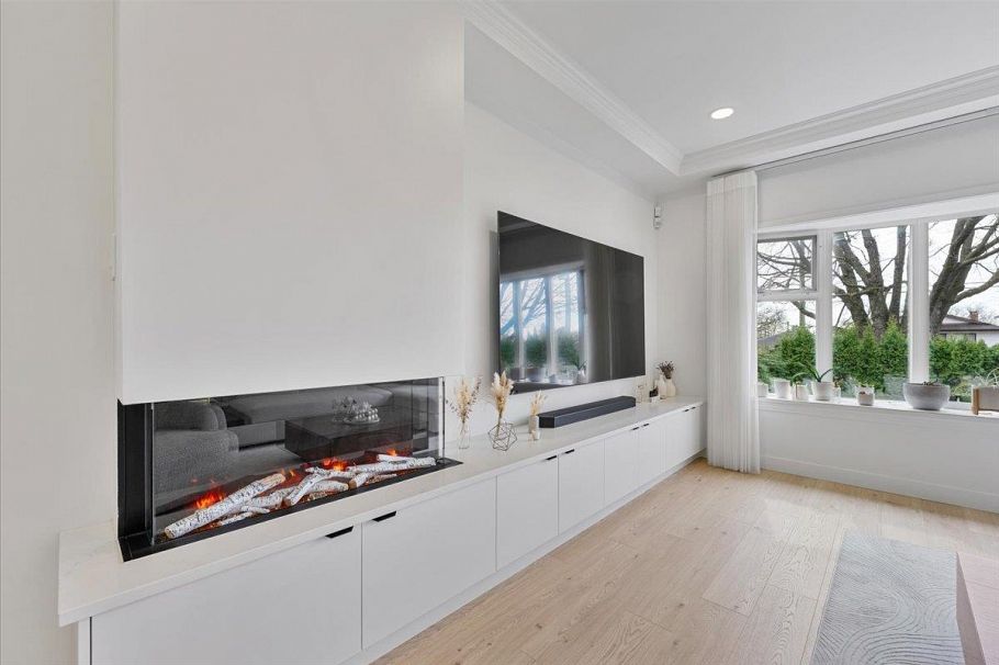 817 W 60th Avenue Vancouver, BC - 9