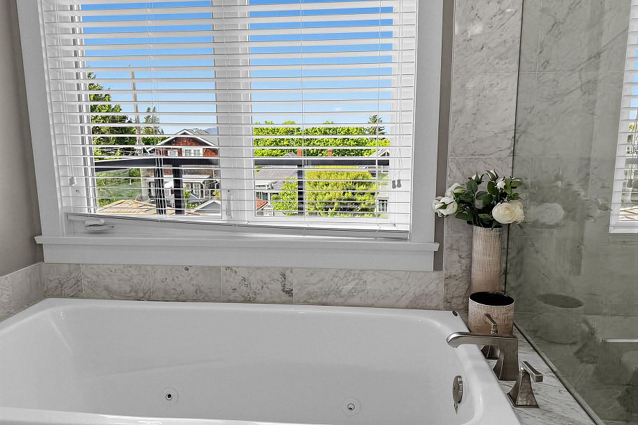 4009 W 11th Avenue Vancouver, BC - 24