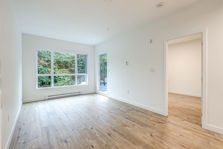 206 3594 Malsum Drive North Vancouver, BC - 6