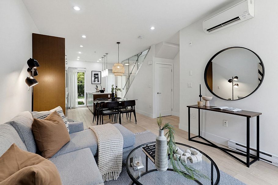 637 Victoria Drive Vancouver, BC - 5