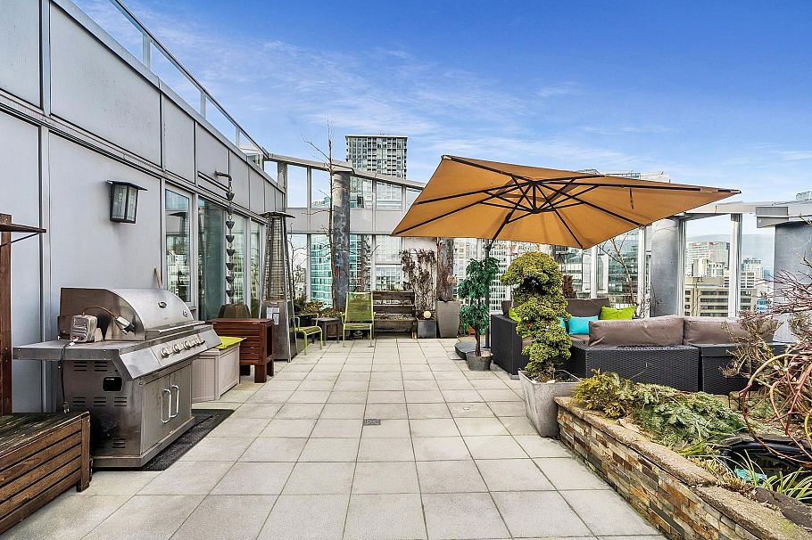2508 788 Hamilton Street Vancouver, BC - 2