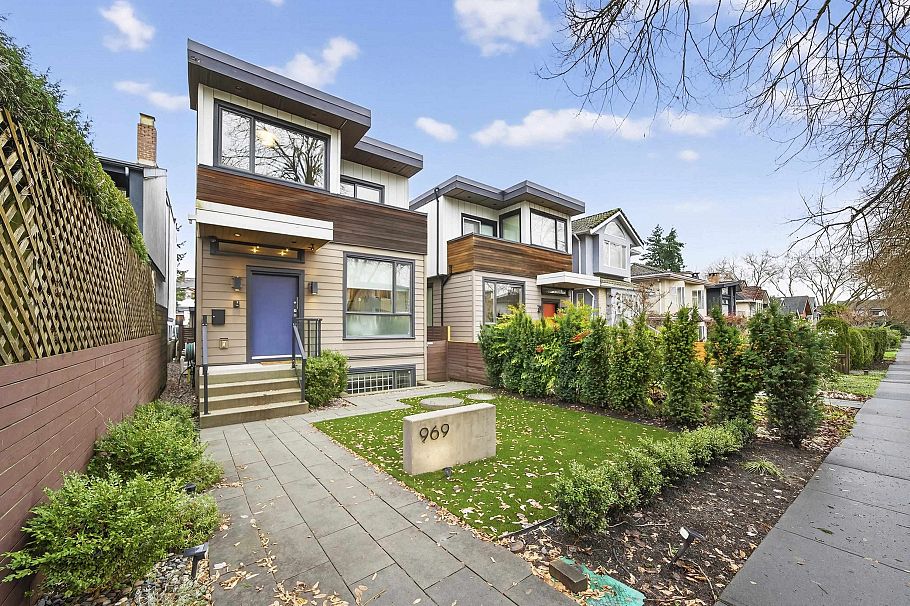969 W 18th Avenue Vancouver, BC - 1