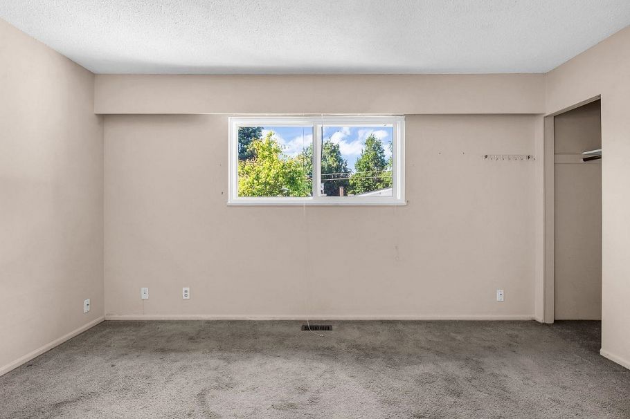 1205 E 49th Avenue Vancouver, BC - 23