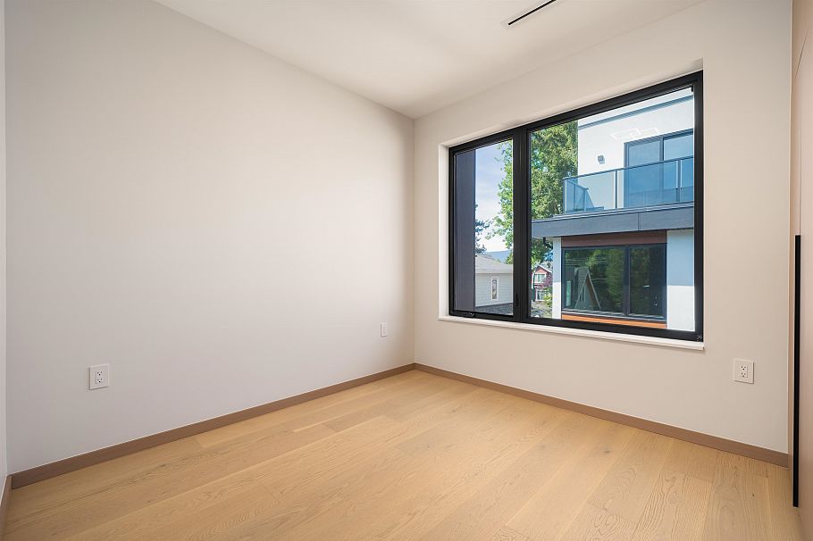 1 1448 E 30th Avenue Vancouver, BC - 18