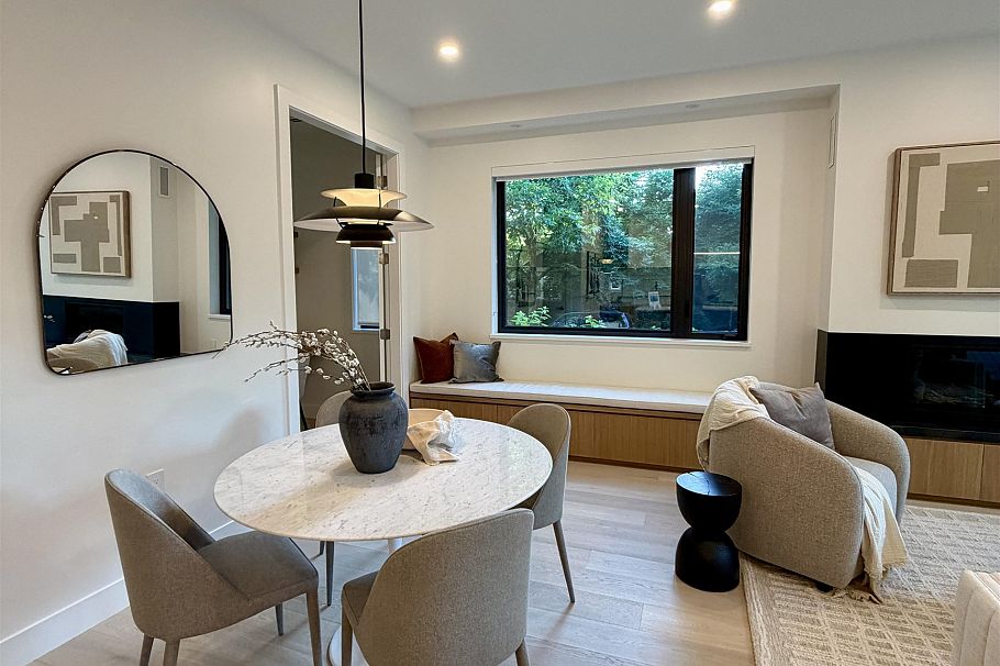396 W 21 Avenue Vancouver, BC - 9