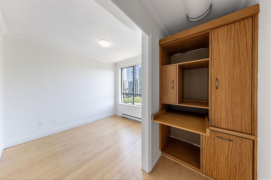 1802 1189 Howe Street Vancouver, BC - 22