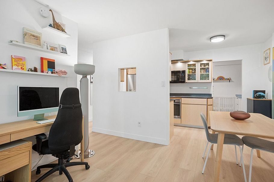 202 1867 West 3rd Avenue Vancouver, BC - 13