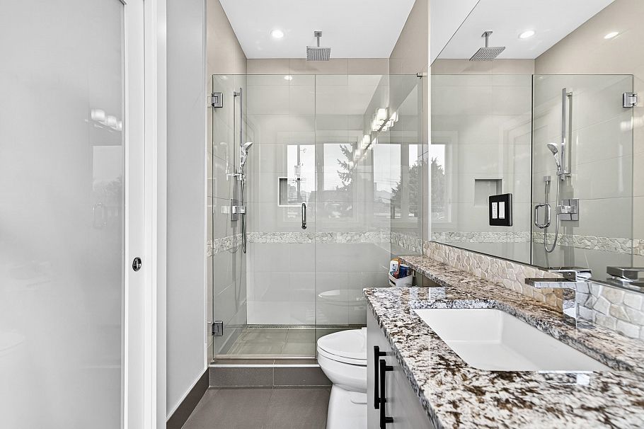 969 W 18th Avenue Vancouver, BC - 32